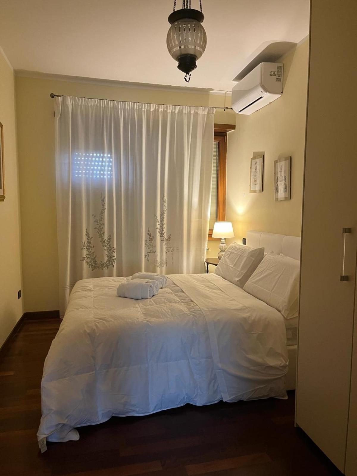 Appia Nuova Lucrezia Apartment โรม ภายนอก รูปภาพ