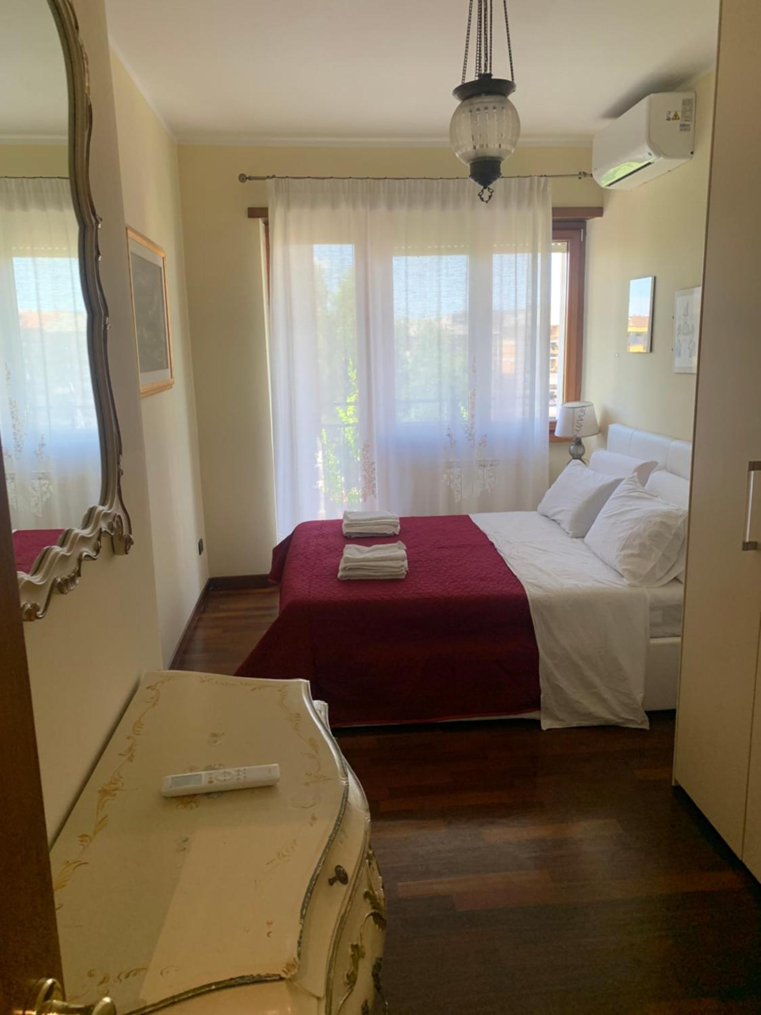 Appia Nuova Lucrezia Apartment โรม ภายนอก รูปภาพ