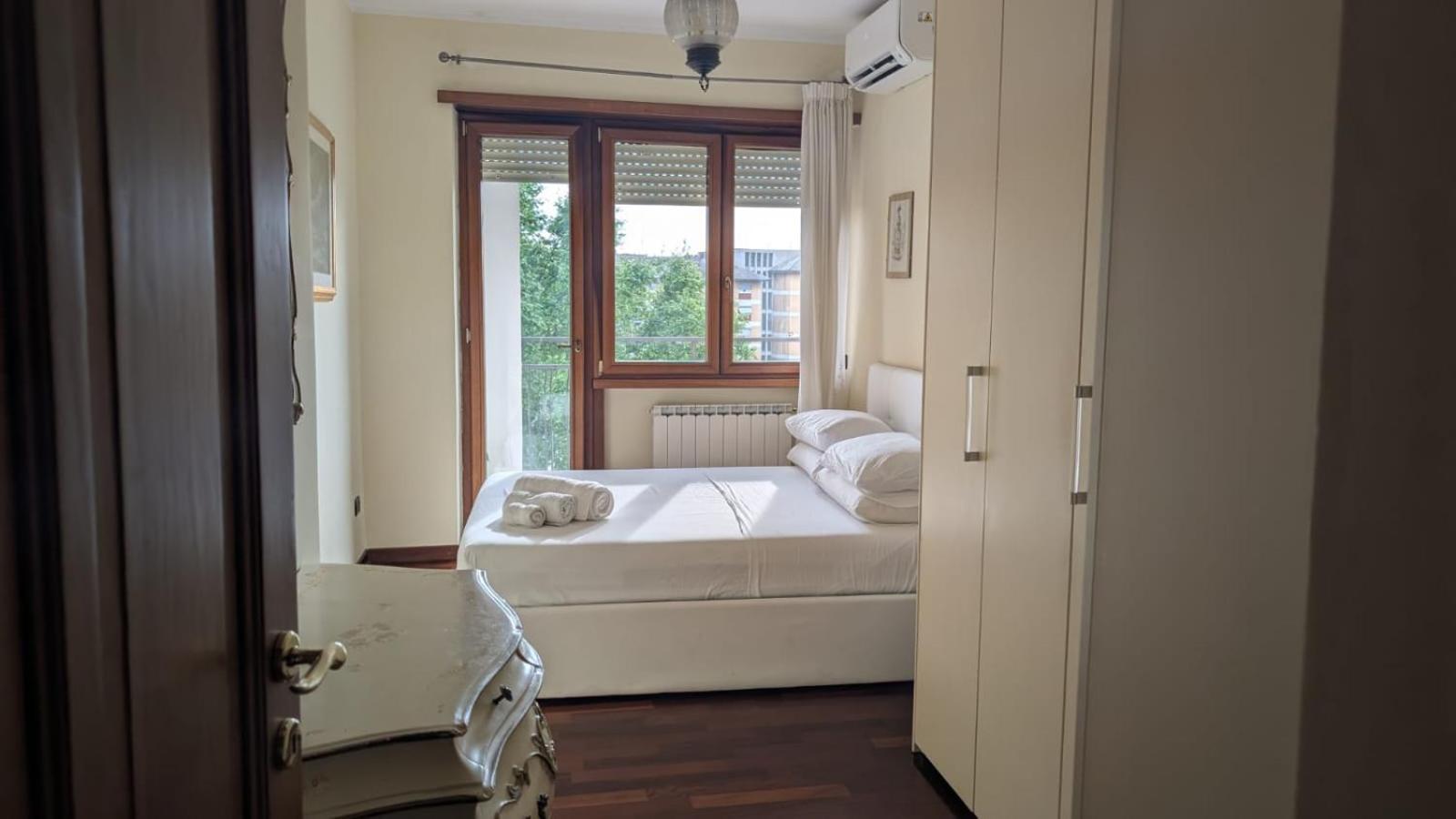 Appia Nuova Lucrezia Apartment โรม ภายนอก รูปภาพ